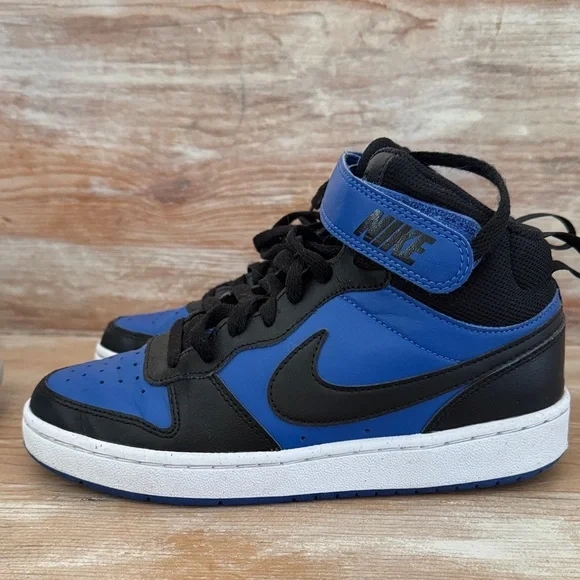 Nike Kids Black and Blue High-Top Sneakers - like new- size 5 youth - Picture 5 of 8